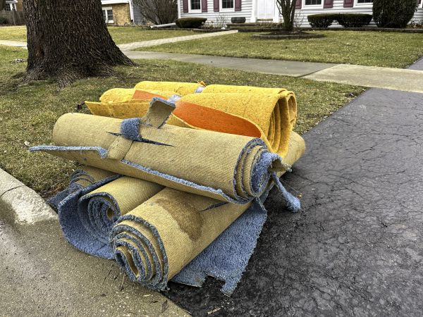 Carpet Haul Away Service in Oconomowoc